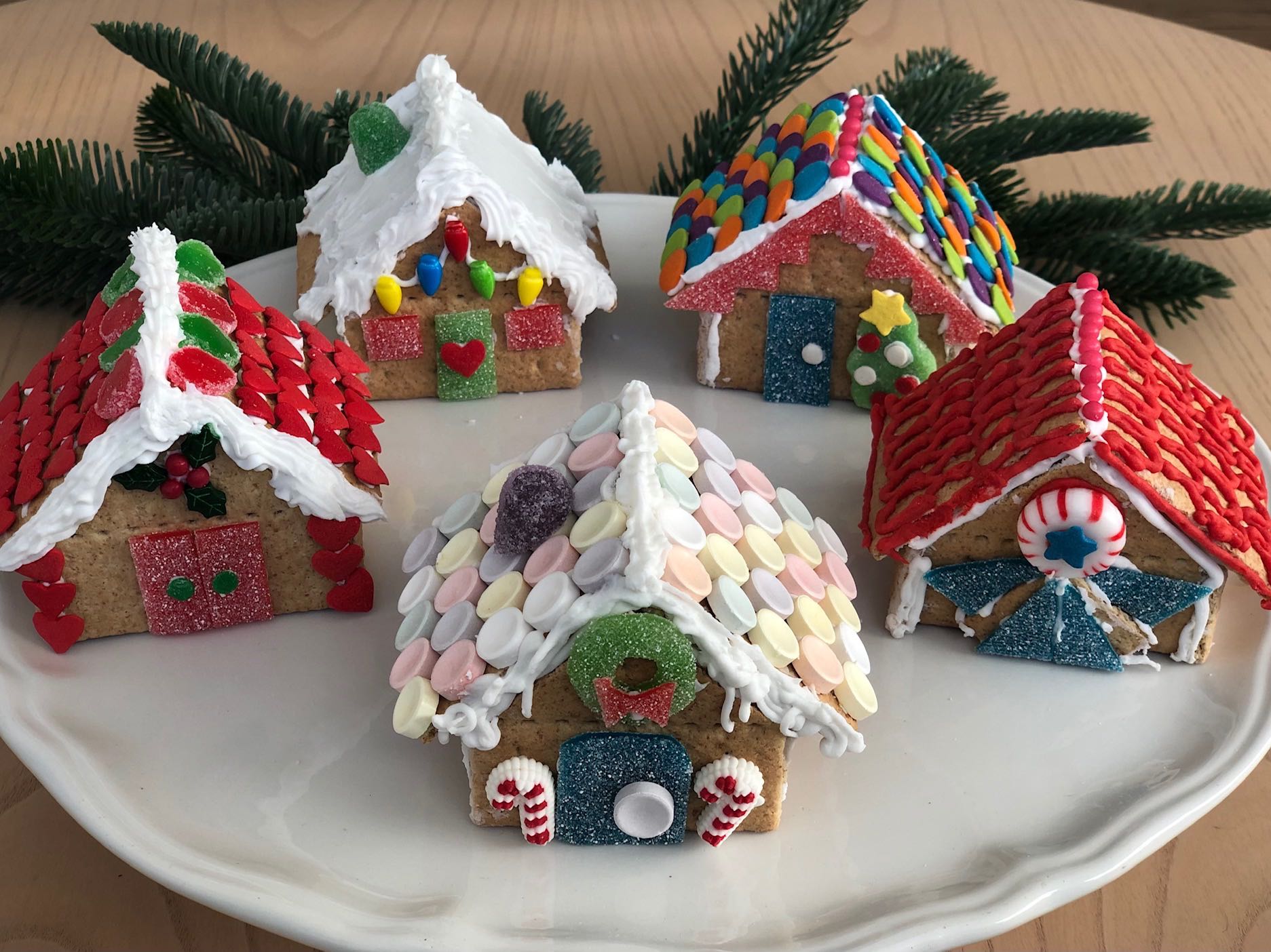 a-simple-gingerbread-house-party-call-me-grandma