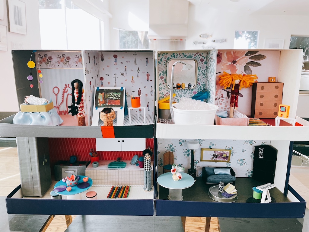 Make a Dollhouse in a Box: Simple, Portable and Fun